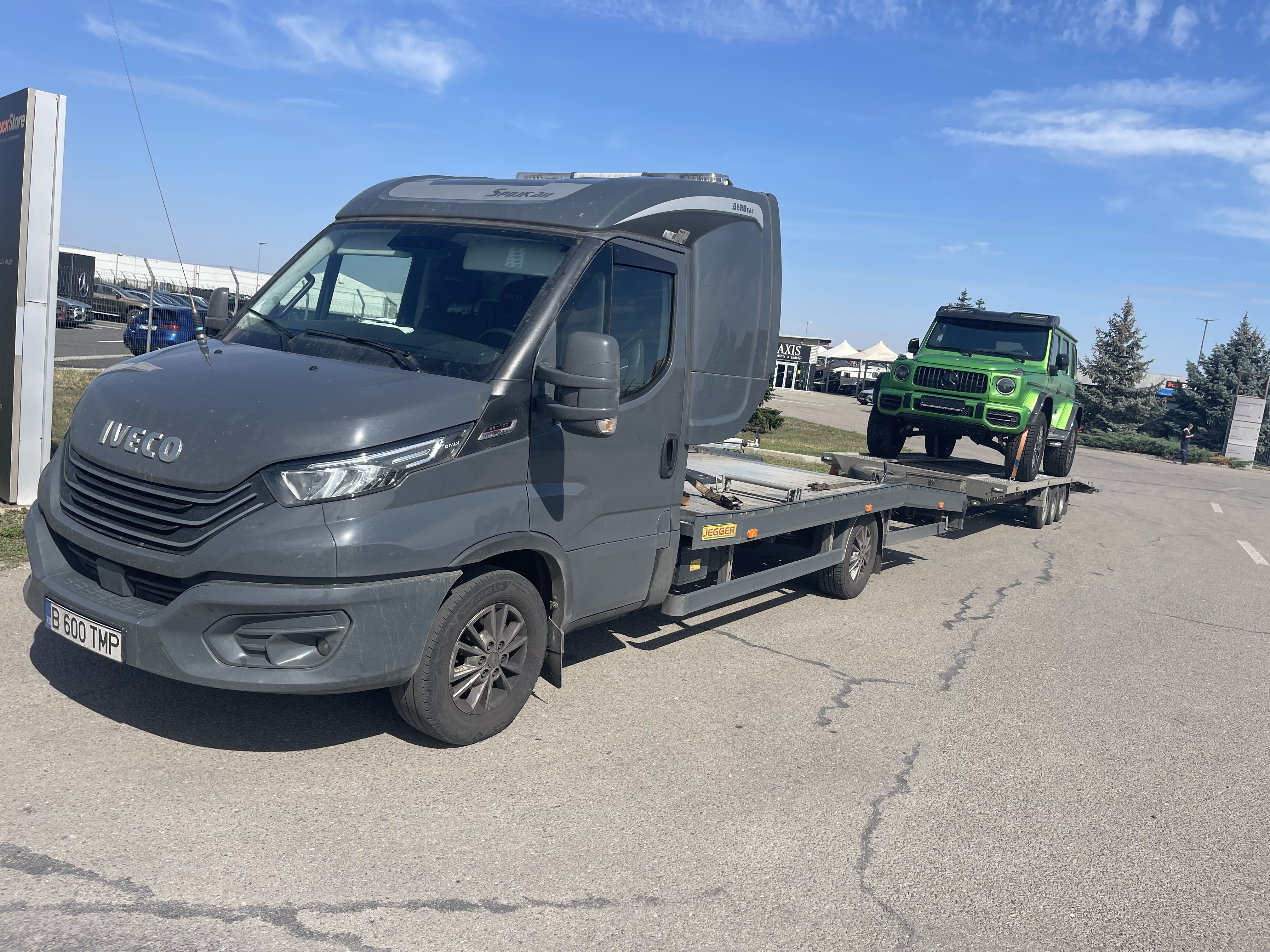 Tractări auto — platforme de 3 și 9 poziții